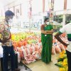 Dry ration packs distribution for the quarantined families (නිරෝධායන පවුල් සඳහා වියළි සලාක ඇසුරුම් බෙදා හැරීම)